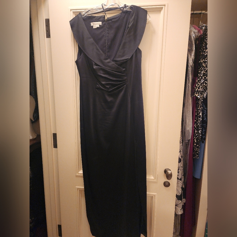 Kay Unger dress